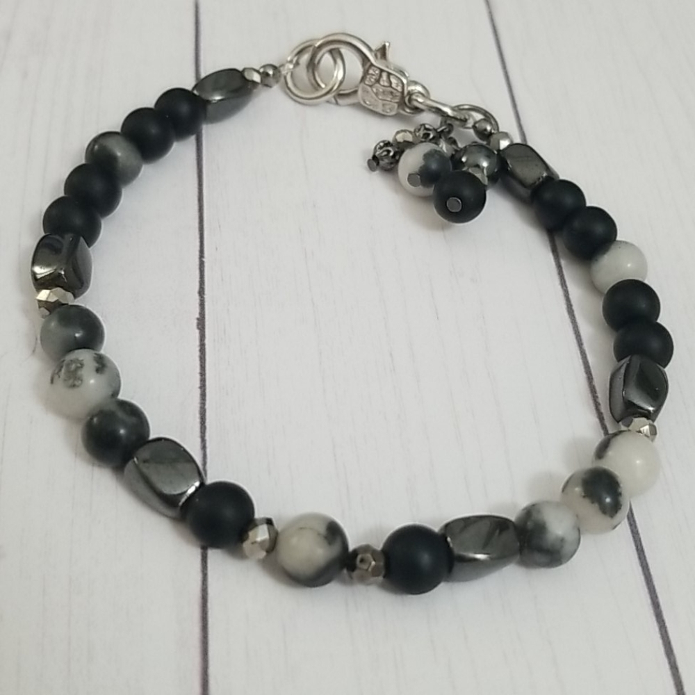 Black/grey agate, black matte, hematite, magnetic